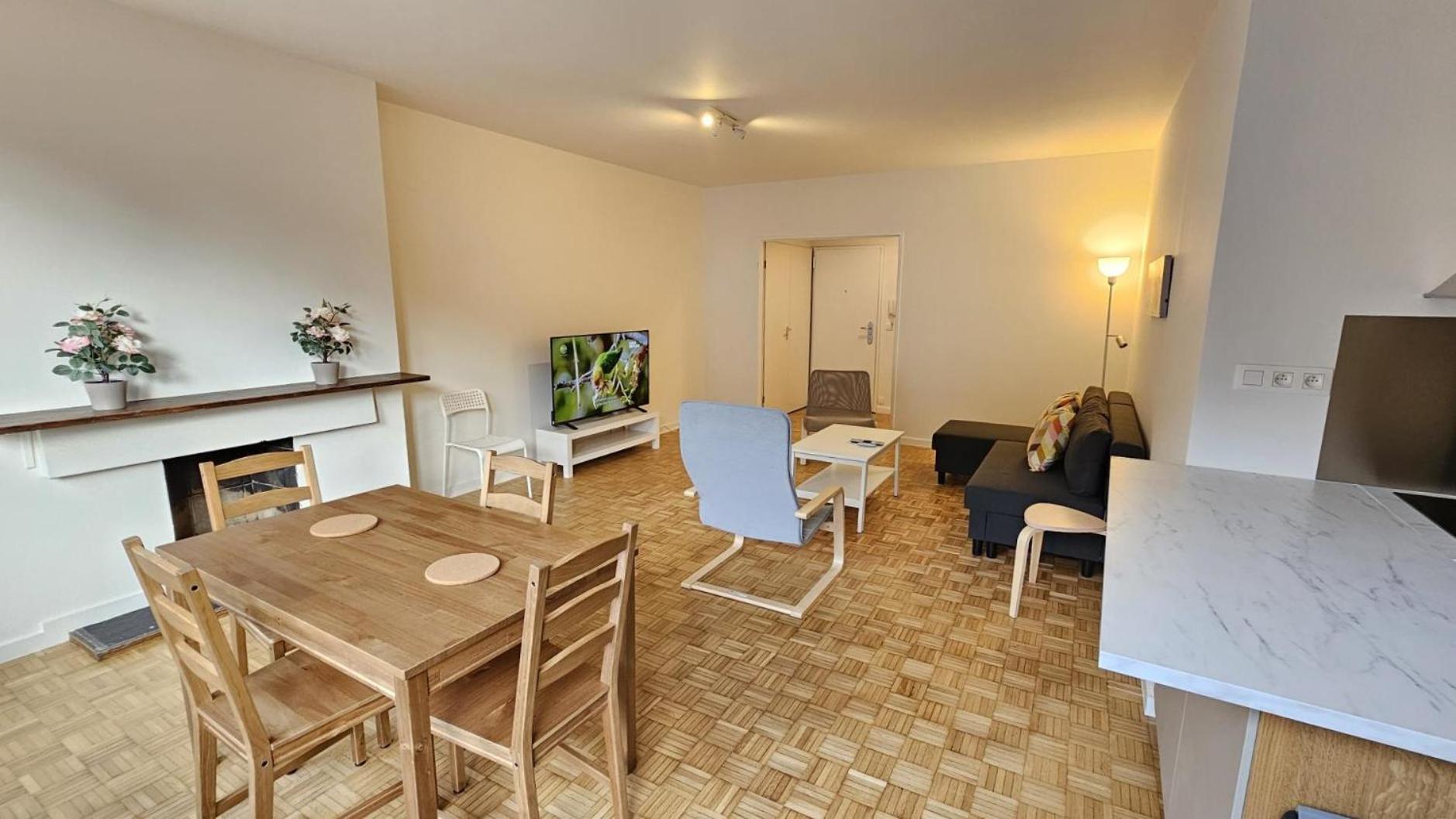 Apartment Chez Esmara Et Philippe Bruksela Pokój zdjęcie