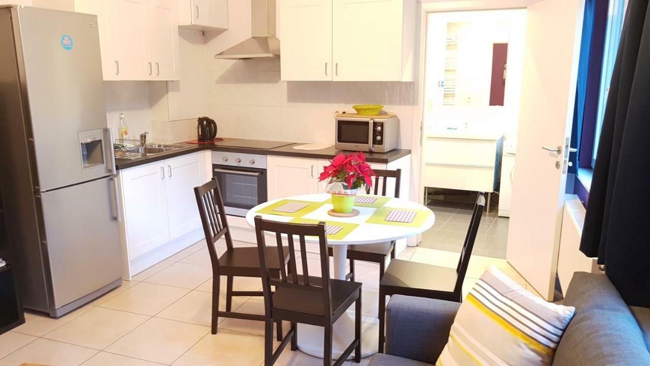 Apartment Chez Esmara Et Philippe Bruksela Zewnętrze zdjęcie